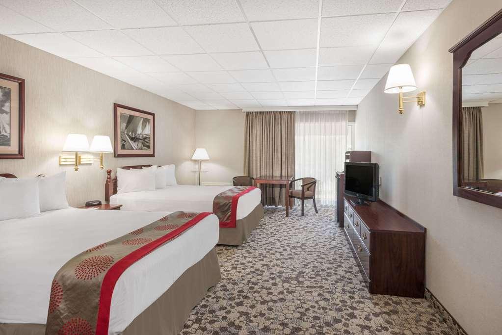 Ramada Plaza By Wyndham Portland Hotell Exteriör bild