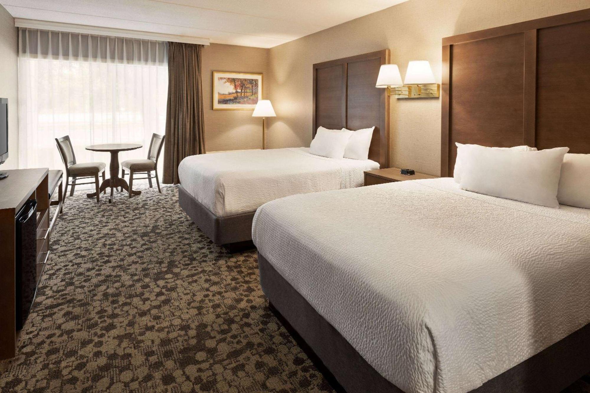 Ramada Plaza By Wyndham Portland Hotell Exteriör bild