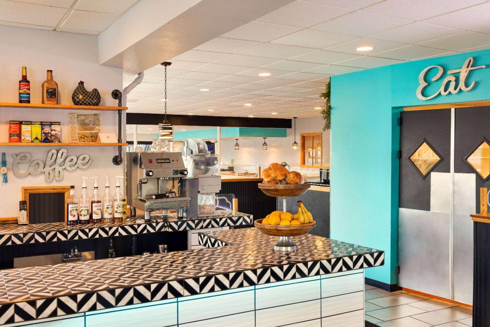 Ramada Plaza By Wyndham Portland Hotell Exteriör bild