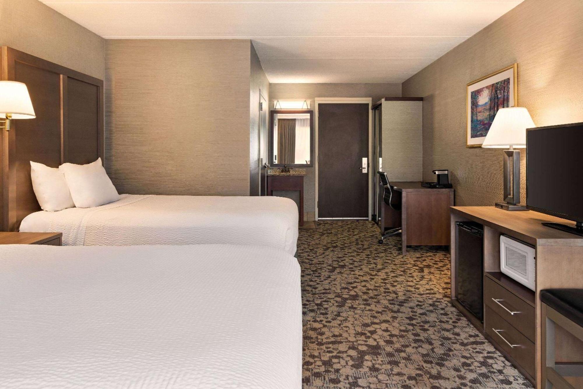 Ramada Plaza By Wyndham Portland Hotell Exteriör bild
