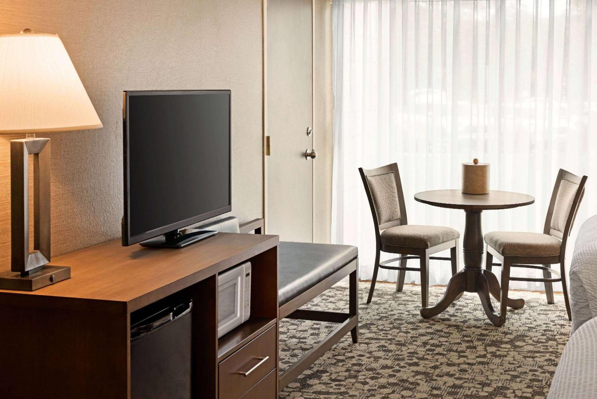 Ramada Plaza By Wyndham Portland Hotell Exteriör bild