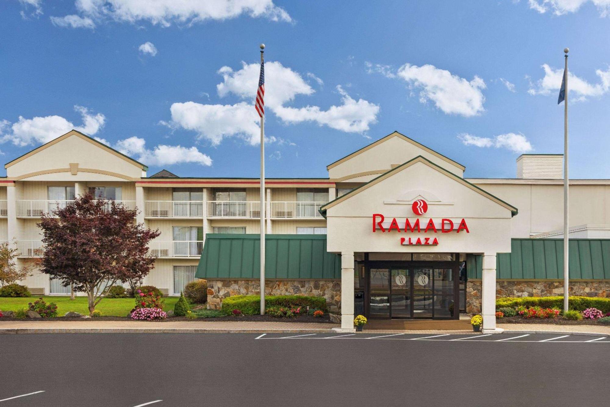 Ramada Plaza By Wyndham Portland Hotell Exteriör bild